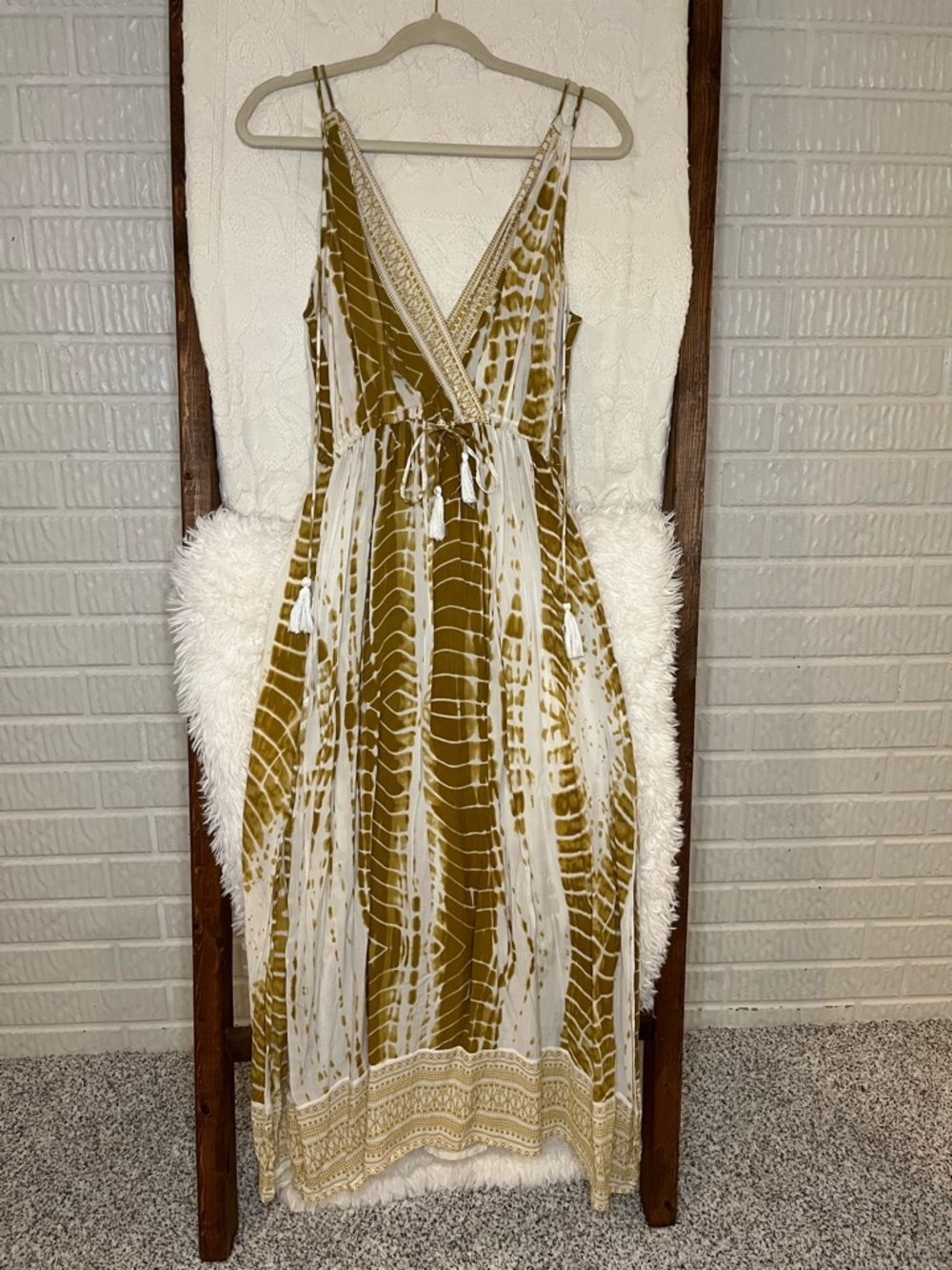 Bohemian Tie-Dye Maxi Dress in Mustard and White